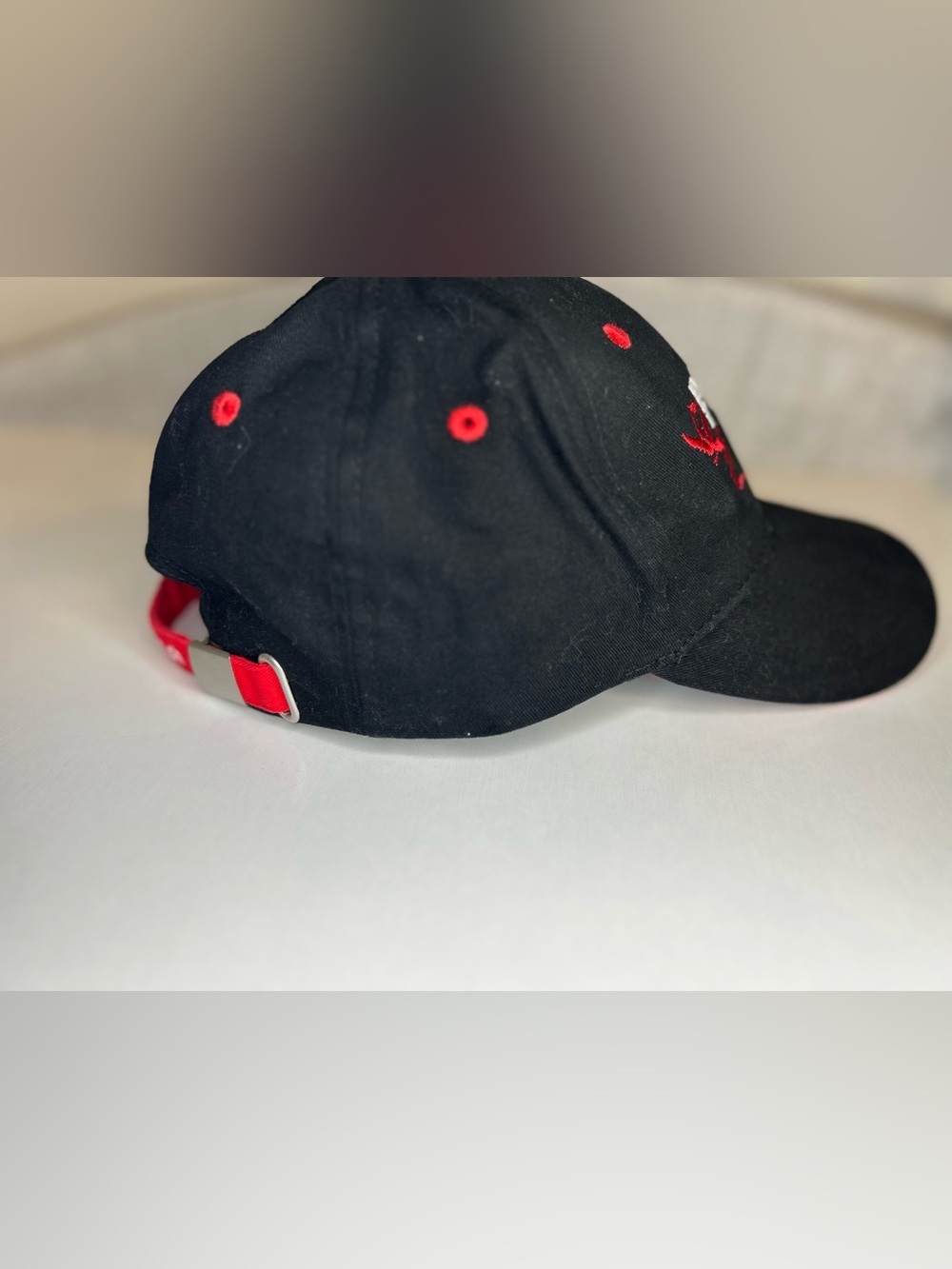 Pilatus Luzern Switzerland Red Dragon Embroidered Cotton Cap NEW - Picture 3 of 11